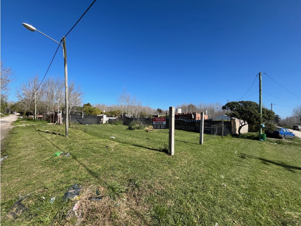 Lote en venta Barrio Félix U Camet — foto 2