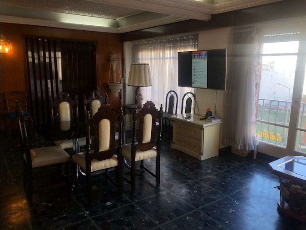 Semi Piso 5 ambientes - Zona CENTRO - en Venta - PERMUTA — foto 2