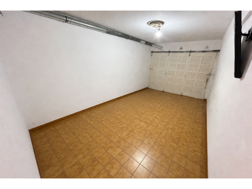Chalet 3 ambientes + Depto 1 ambiente + gran parque - 5
