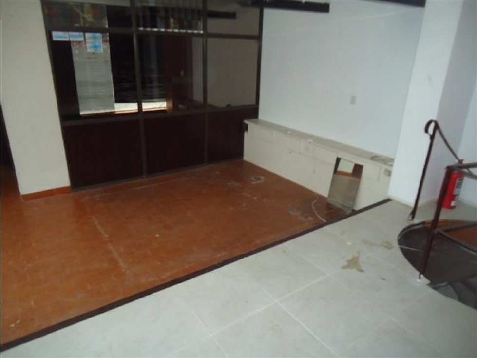 Local en Venta - La Perla — foto 4
