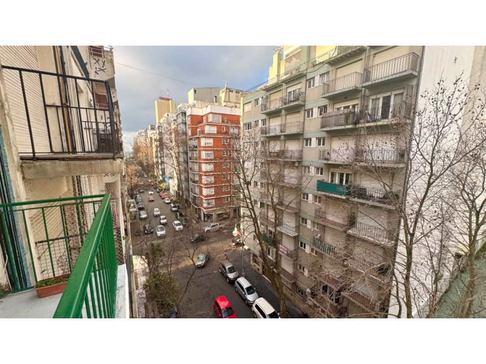 DOS AMBIENTES A LA CALLE CON BALCÓN SALIENTE. - 6