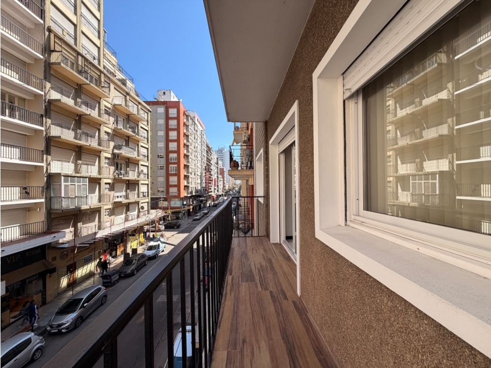 TRES AMBIENTES RECICLADO A LA CALLE CON BALCÓN CORRIDO. — foto 4