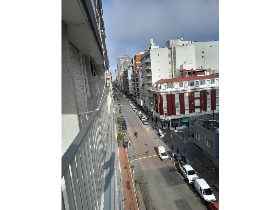 DOS AMBIENTES RECICLADO EXTERNO CON BALCÓN — foto 4