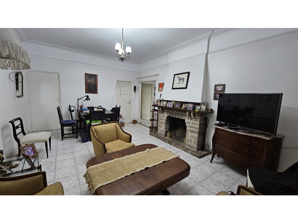 Lote en zona R1. Casa de 6 AMB apto profesional. Inmejorable ubicación — foto 6