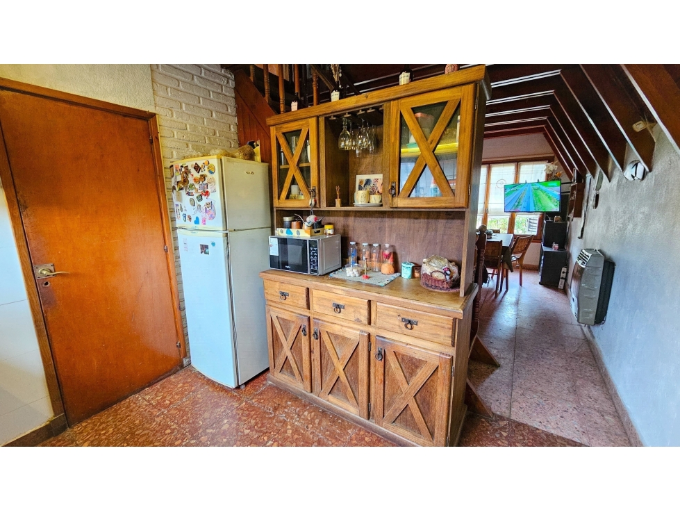 CHALET de 4 AMB c/ QUINCHO y JARDÍN - PUNTA MOGOTES — foto 6