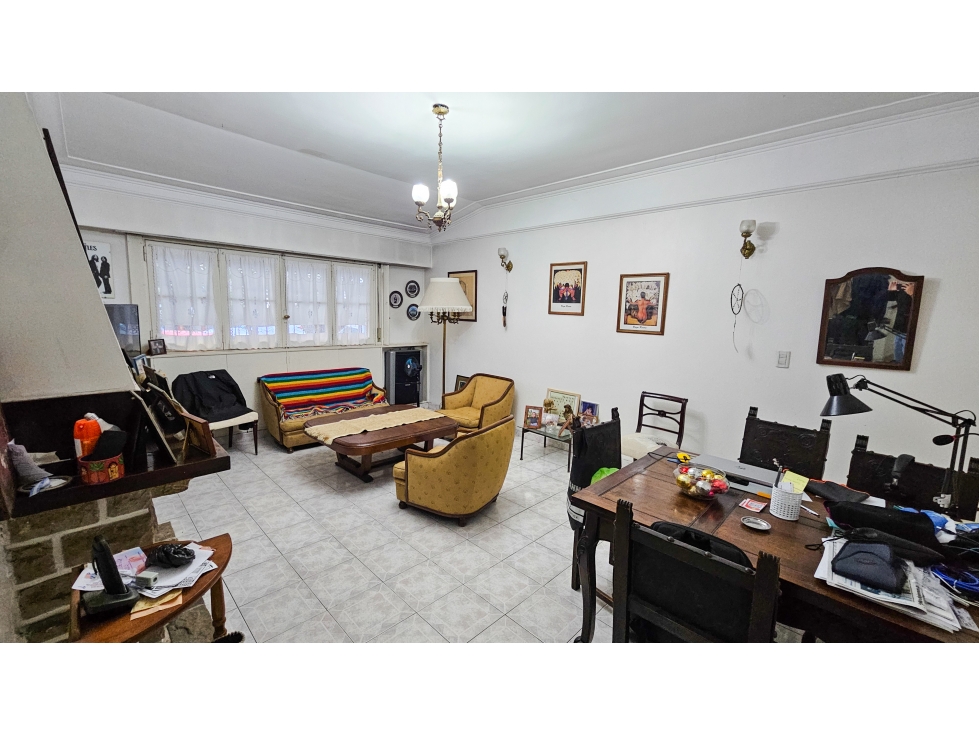 Lote en zona R1. Casa de 6 AMB apto profesional. Inmejorable ubicación — foto 5