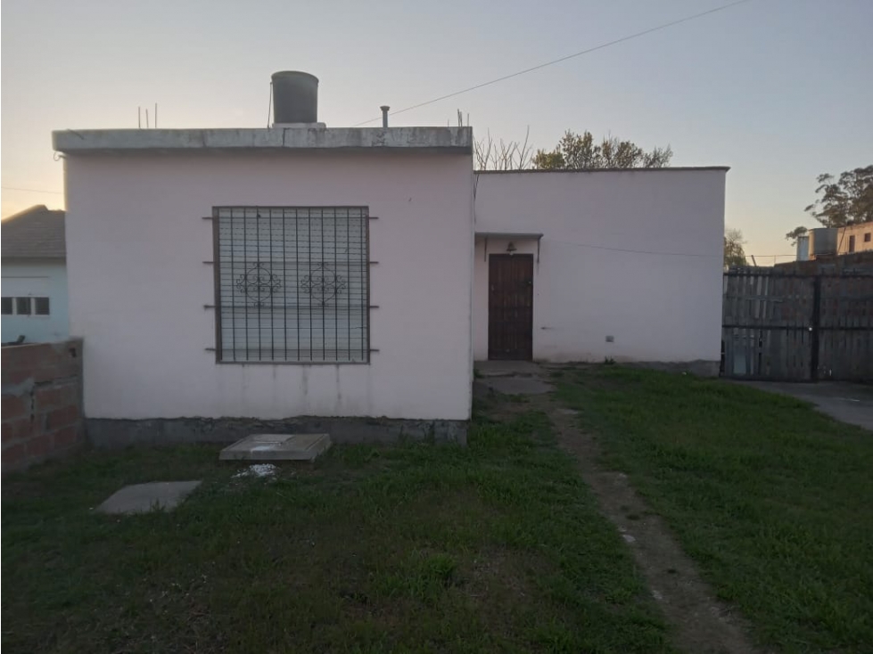 CASA DE TRES AMBIENTES - BARRIO LIBERTAD — foto 2