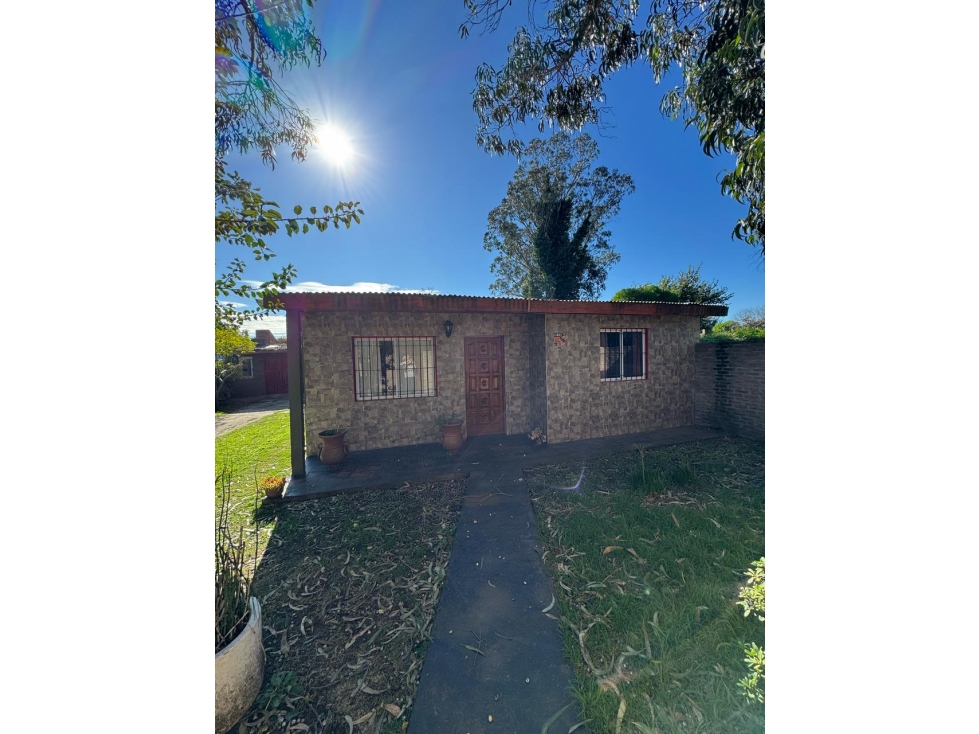 CASA DE TRES AMBIENTES - BARRIO EL JARDIN DE STALLA MARIS — foto 3