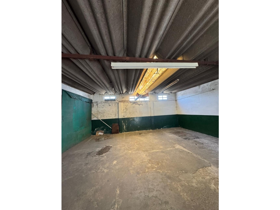 VENTA EN BLOK - CHALET DE 4 AMBIENTES + GALPON -FRANCIA Y AVELLANEDA — foto 6