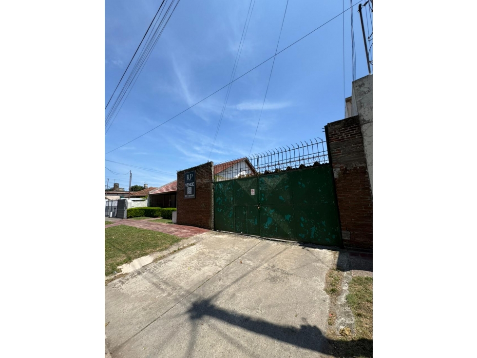 VENTA EN BLOK - CHALET DE 4 AMBIENTES + GALPON -FRANCIA Y AVELLANEDA — foto 3