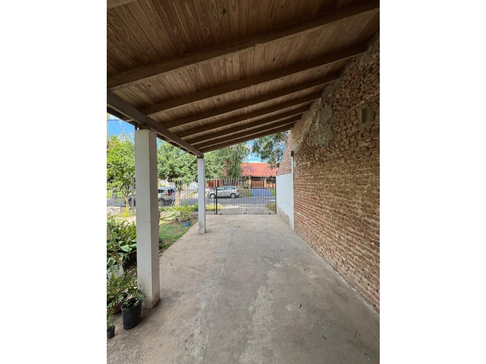 CHALET DE 6 AMBIENTES CON QUINCHO - BARRIO LOS PINARES — foto 6