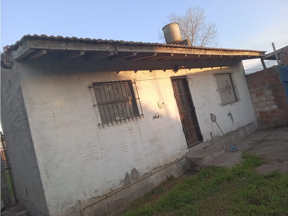 CASA DE TRES AMBIENTES - BARRIO LIBERTAD — foto 3
