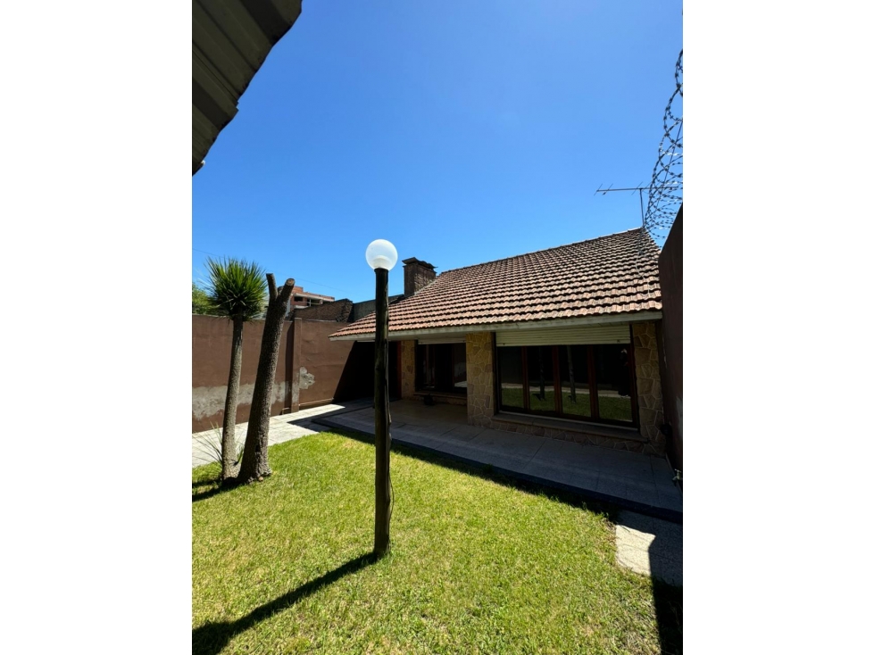 CHACABUCO 5000, CHALET + LOCAL COMERCIAL