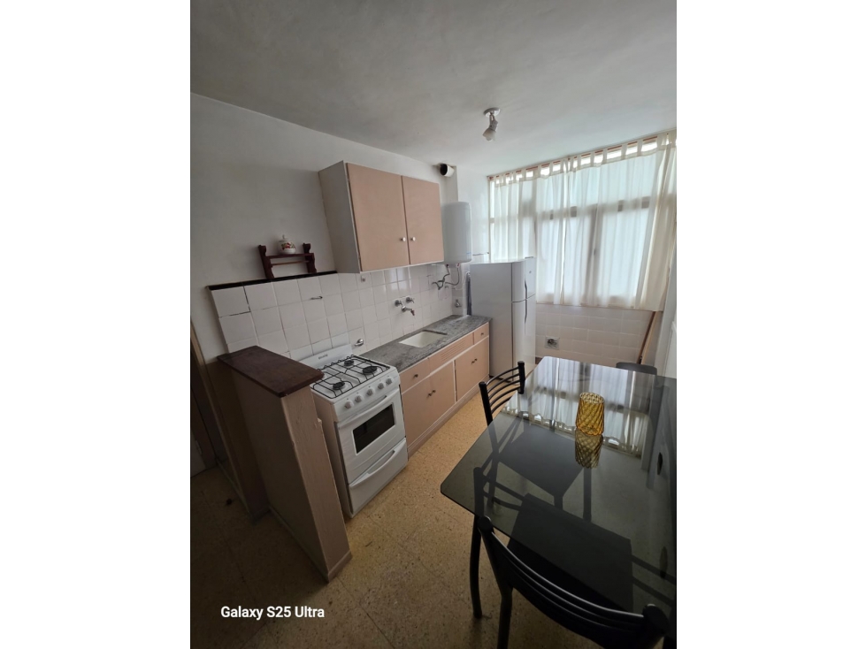 DPTO DE DOS AMBIENTES A LA CALLE CON BALCON - FALUCHO Y CORRIENTES - 2