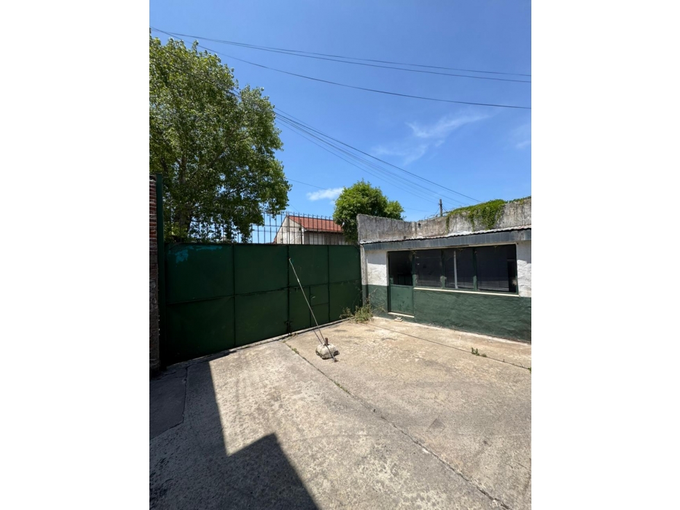 VENTA EN BLOK - CHALET DE 4 AMBIENTES + GALPON -FRANCIA Y AVELLANEDA — foto 4