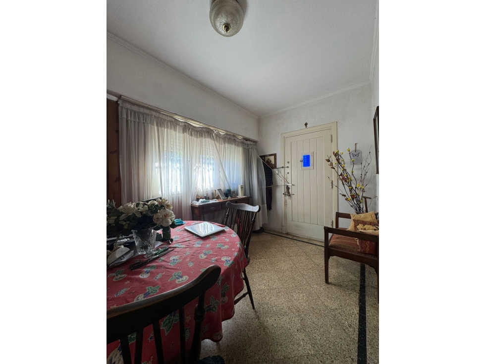 CHALET DE 4 AMBIENTES - OLAZABAL Y MAIPU - BARRIO POMPEYA — foto 4