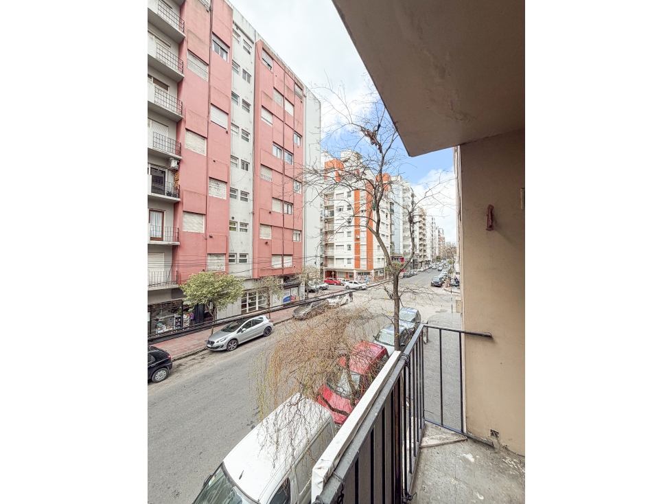 2 AMBIENTES A LA CALLE. PASEO ALDREY. — foto 5