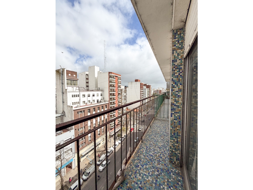 1 AMBIENTE Y MEDIO A LA CALLE. COLON Y CORDOBA. — foto 6
