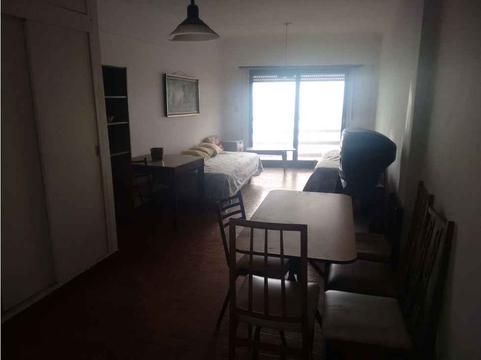 Un Ambiente Con Vista Plena Al Mar — foto 2