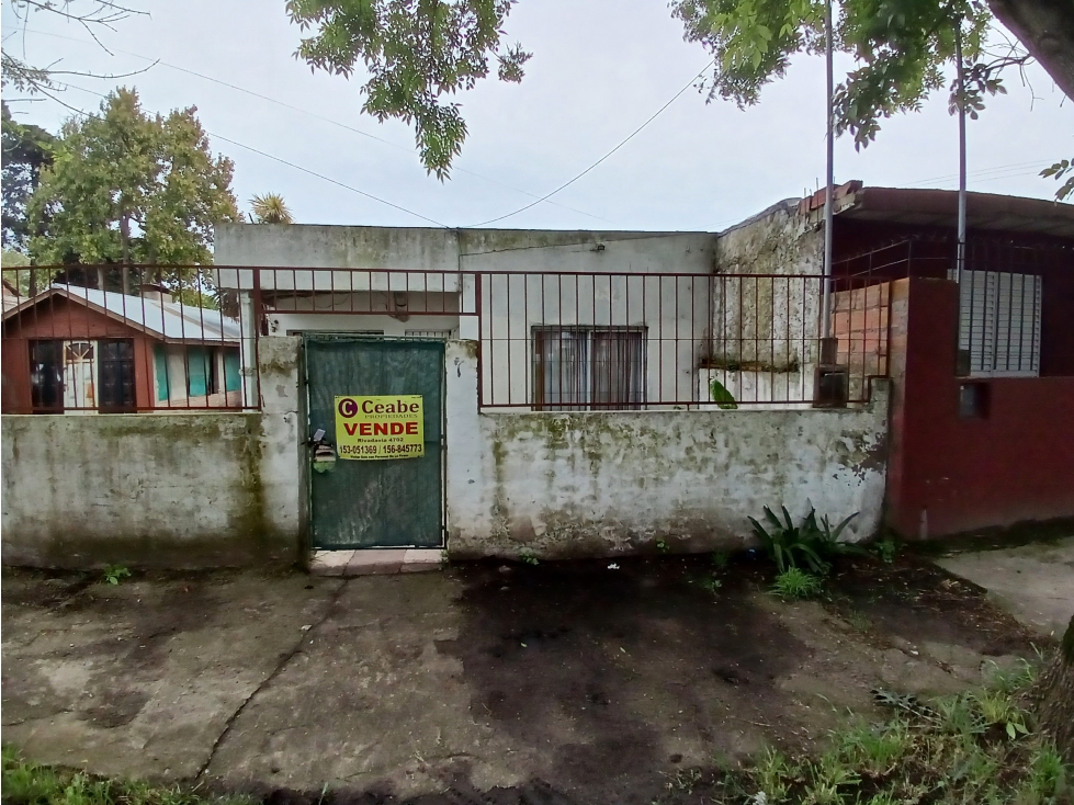 VENTA CASA 3 AMB. GARAGE, QUINCHO, PARQUE, BOSQUE GRANDE
