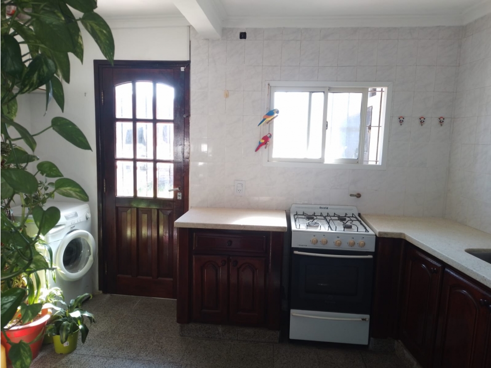 VENTA CASA 5 AMB. GGE RECICL. PQUE, GOÑI 900 APTA CREDITO HIPOTECARIO — foto 2