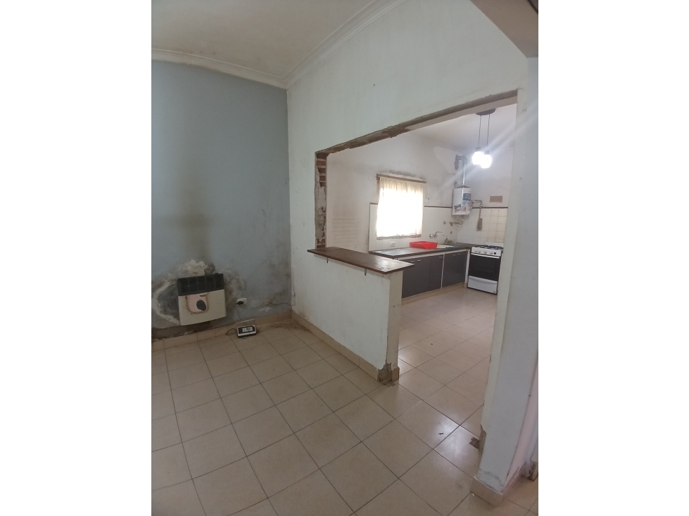 VENTA CASA 3 AMB. ENTRADA P/ VEHICULOS, DEPOSITO O TALLER, PARQUE — foto 6