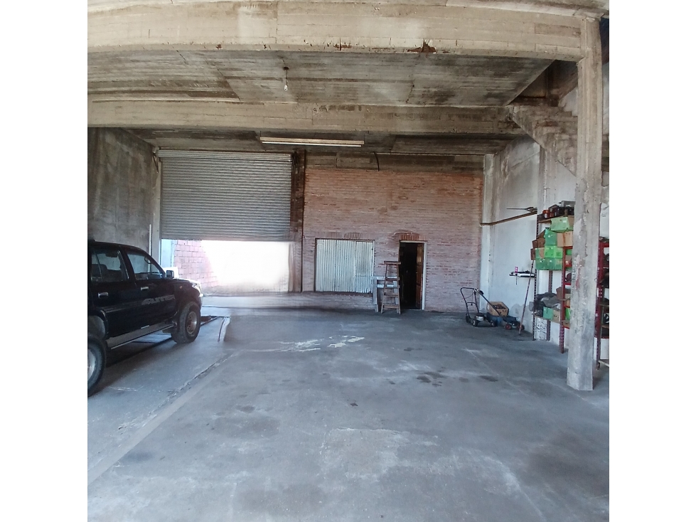 GALPON EN VENTA SOBRE LOTE DE 440 M2 COLON 6450 - 2