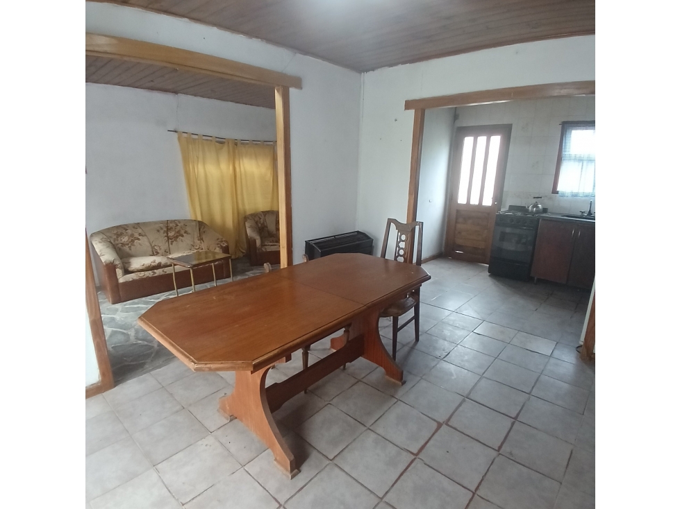 VENTA CASA 3 AMB., GARAGE PARA DOS AUTOS, PARQUE Z/BOSQUE ALEGRE