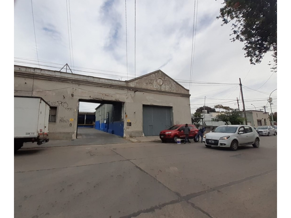VENTA GALPON 1050 M2 SOBRE TRES LOTES UNIFICADOS - 3