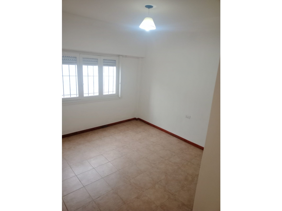 Casa 3 ambientes Garage dos vehiculos galpon terraza Patio Don Bosco — foto 3