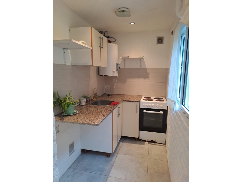 VENTA 1 AMB PH P.BAJA COC SEPARADA PATIO RECICLADO SIN EXPENSAS