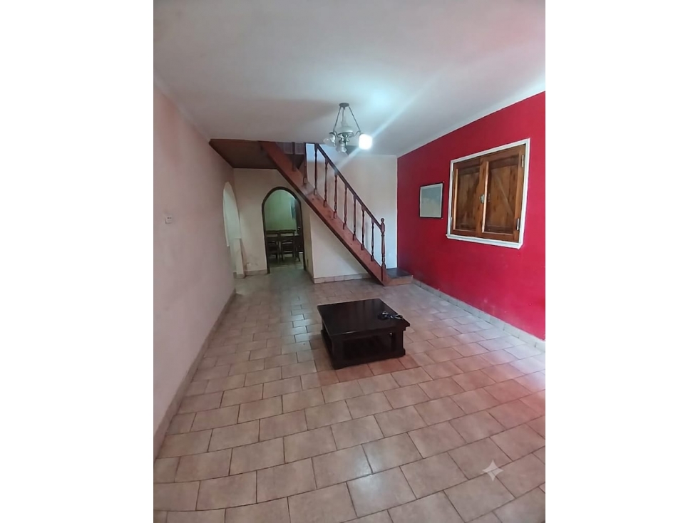 VENTA CHALET 4 AMB. CON DTO 3 AMB O DEPEND AL FONDO. APTO CREDITO