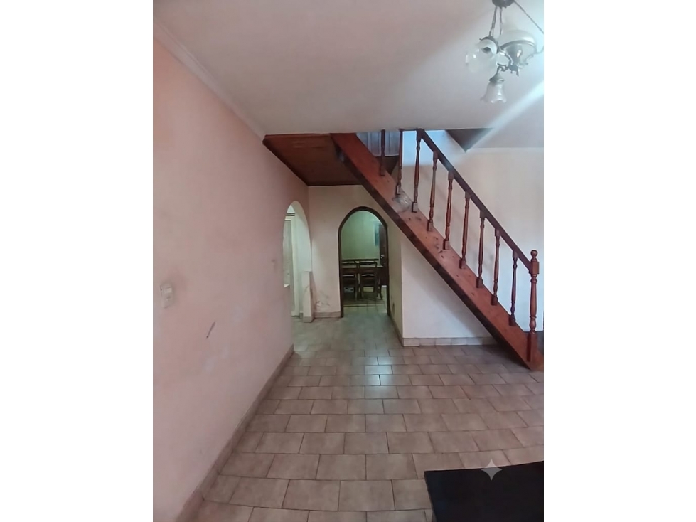 VENTA CHALET 4 AMB. CON DTO 3 AMB O DEPEND AL FONDO. APTO CREDITO — foto 2