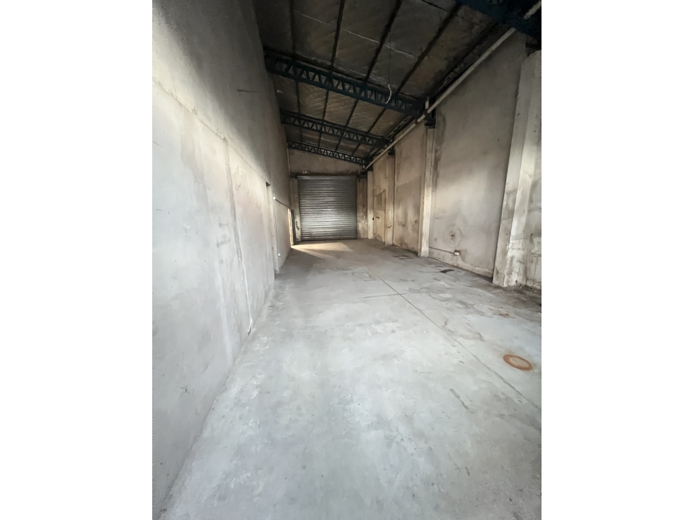 Galpon 120 m2 Rawson al 6500 - 2