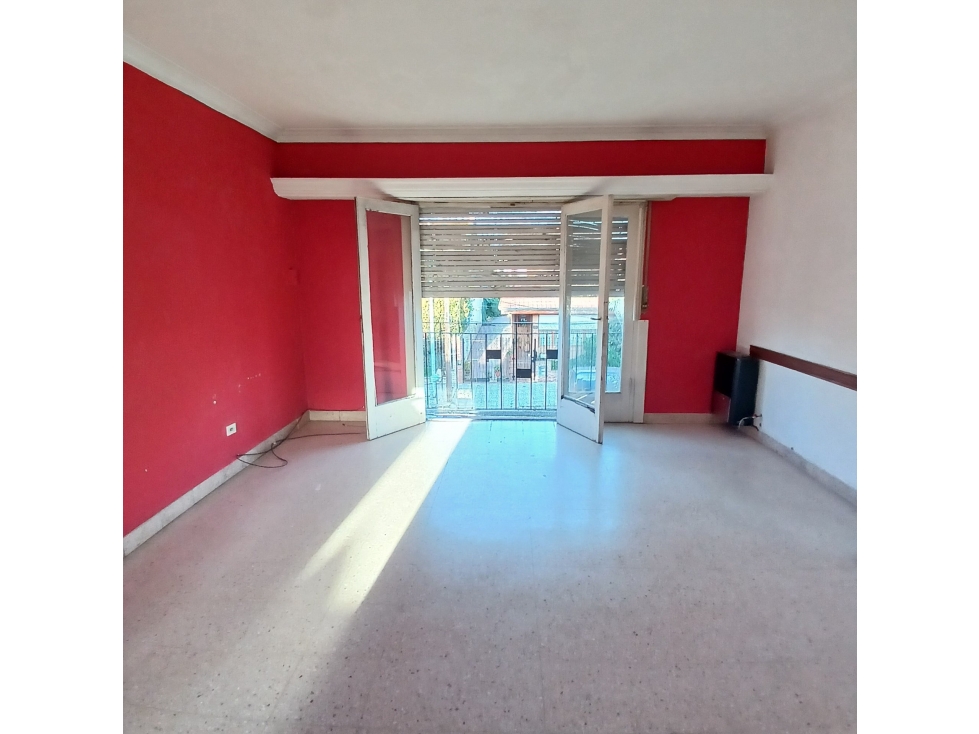 VENTA CHALET 3 AMB. EN PLANTA ALTA CON GARAGE DON BOSCO AL 1900 - 3