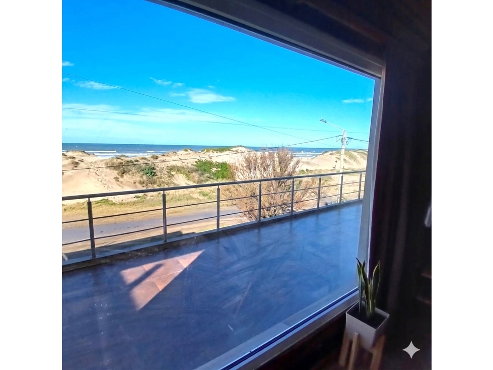 VENTA ESPECTACULAR CASA FRENTE AL MAR, PARQUE, PISCINA , LA CALETA - 5