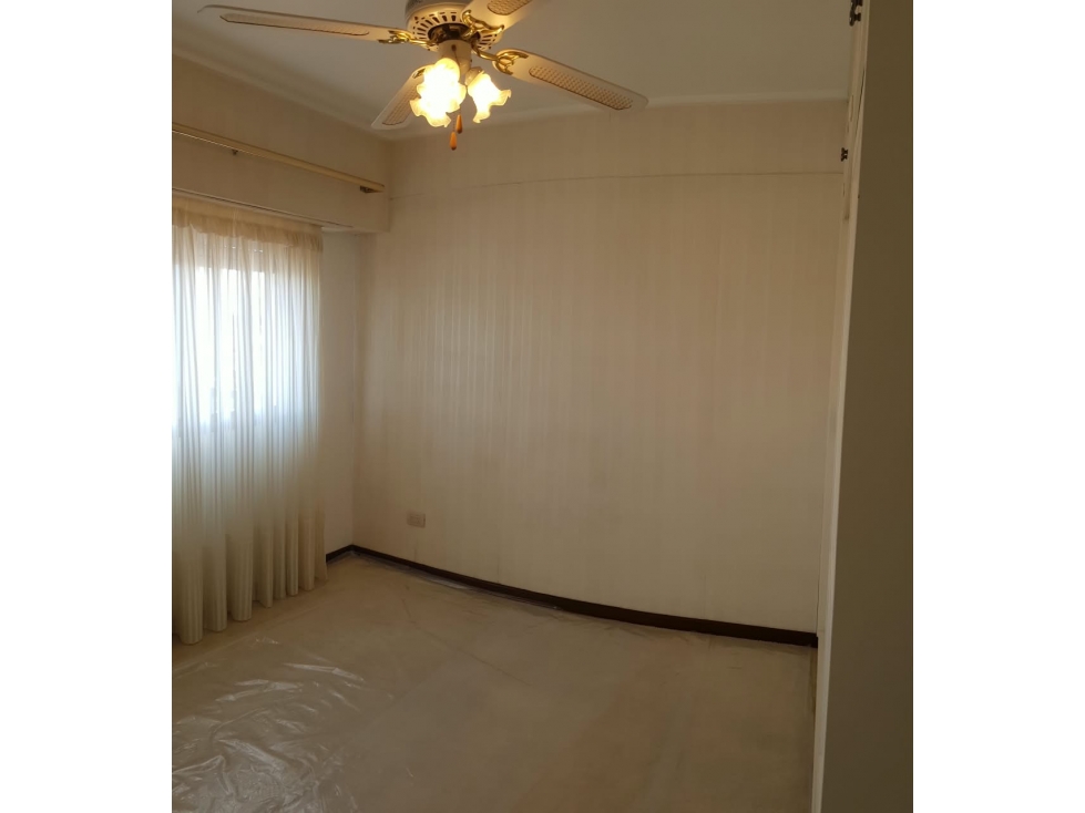 IMPECABLE DEPARTAMENTO 2 AMBIENTES CON ESPACIO DE COCHERA EN VENTA — foto 3