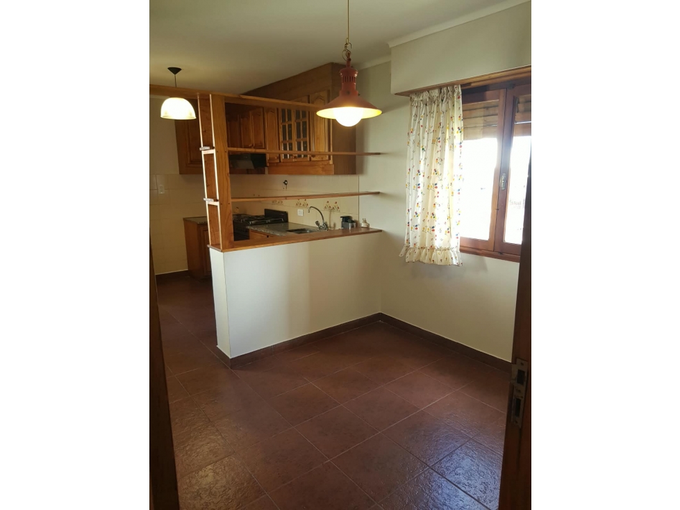 ALQUILER 24 MESES CHALET 3 AMBIENTES CON GARAGE Bº SAN CARLOS — foto 4