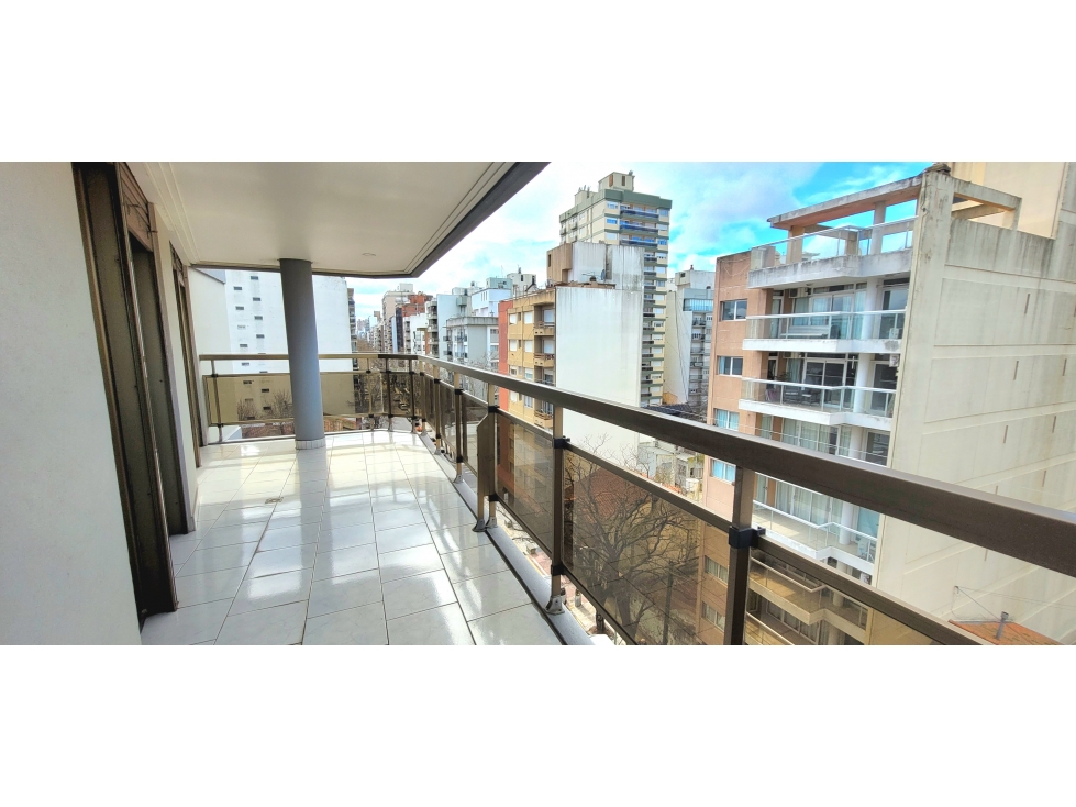 PISO 5 AMBIENTES CON 3 COCHERAS EN VENTA MAR DEL PLATA — foto 4