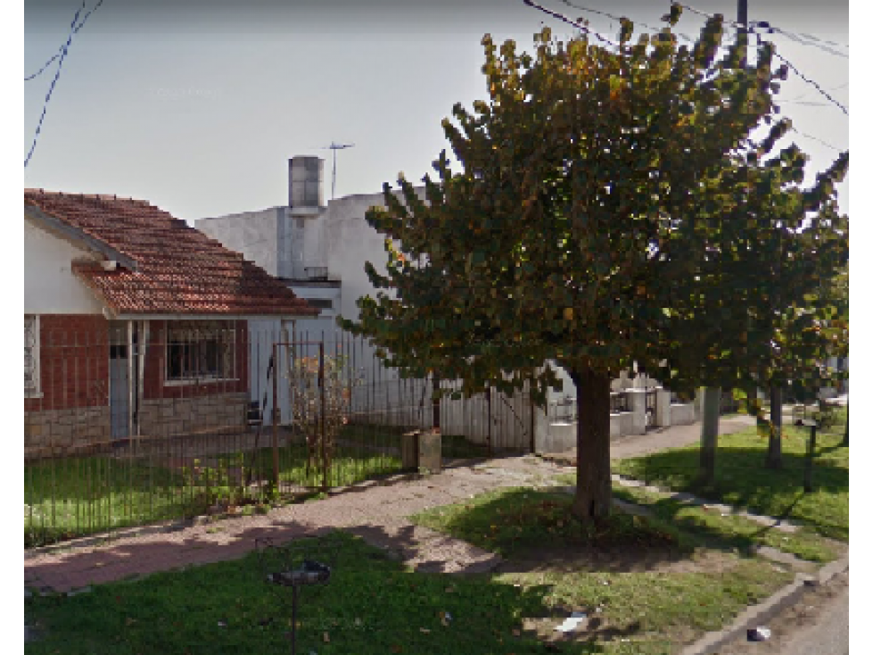 Casa 3 ambientes - A reciclar - Mateotti y San Salvador, Las Avenidas