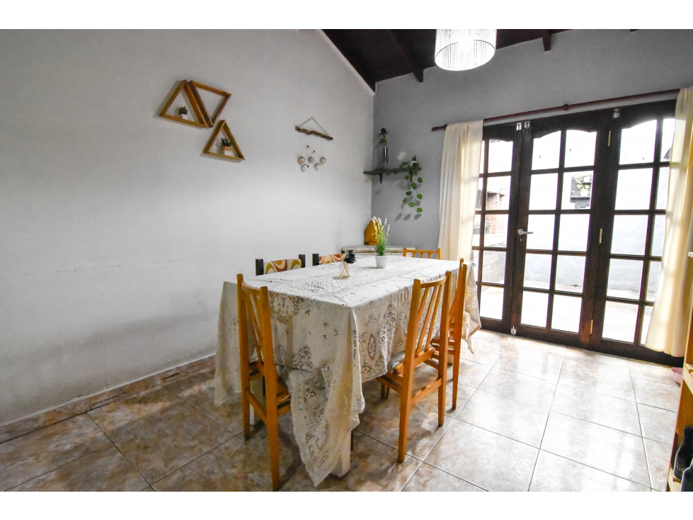 Casa 3 ambientes. Garaje y patio. Marcelo. T. de Alvear y Azopardo - 6
