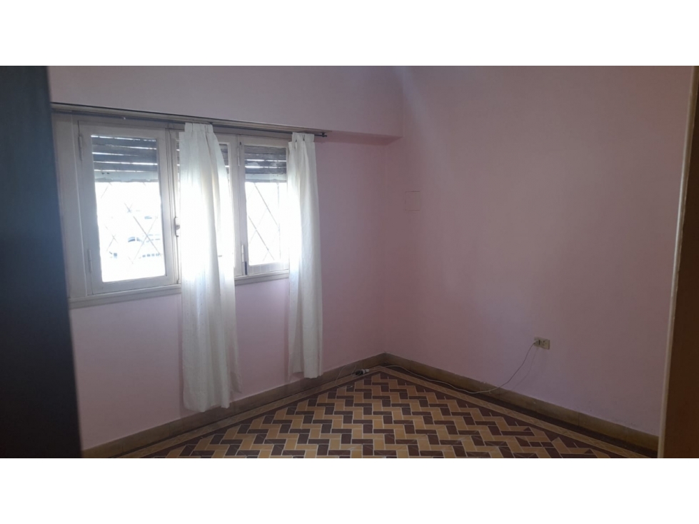 Casa 3 ambientes - A reciclar - Mateotti y San Salvador, Las Avenidas — foto 6