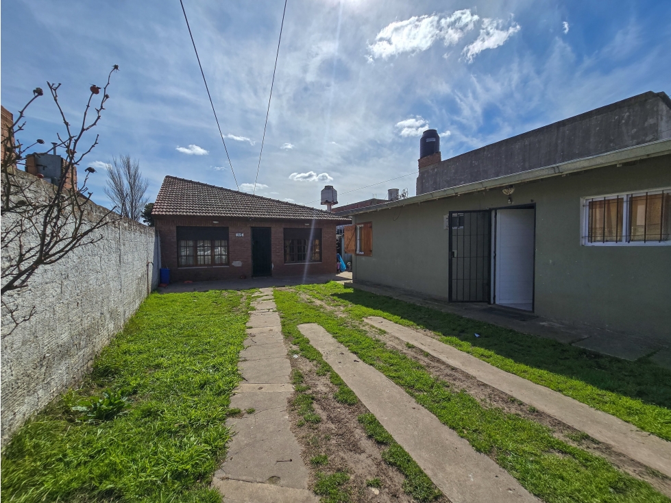 Propiedad en block: Depto 2 amb. + Chalet 3 amb. con parque- Batàn - 2