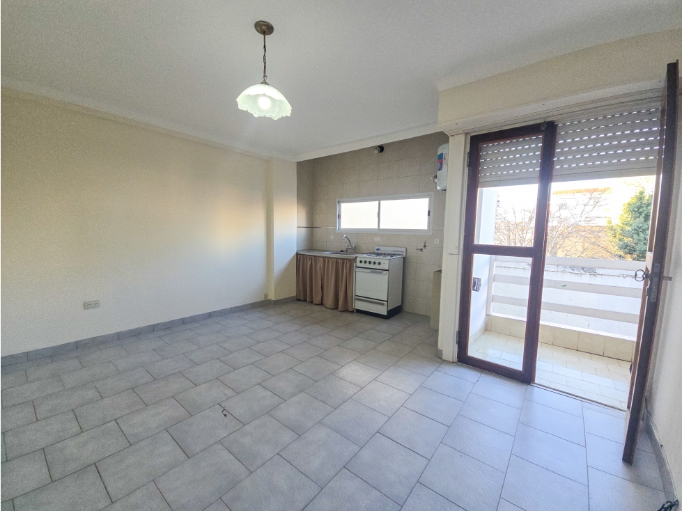 Departamento 2 amb. contrafrente con balcón - Belgrano y Funes