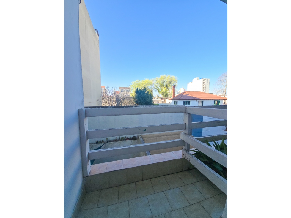 Departamento 2 amb. contrafrente con balcón - Belgrano y Funes — foto 5