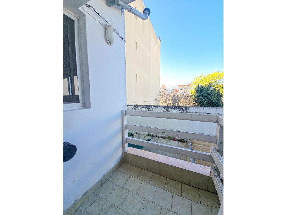 Departamento 2 amb. contrafrente con balcón - Belgrano y Funes — foto 6