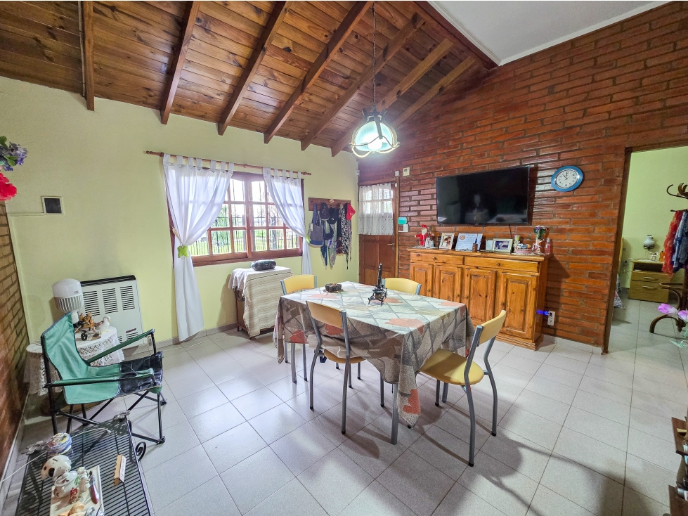 Casa 3 ambientes con parque y garage p/2 vehículos- Nuevo Ostende — foto 3