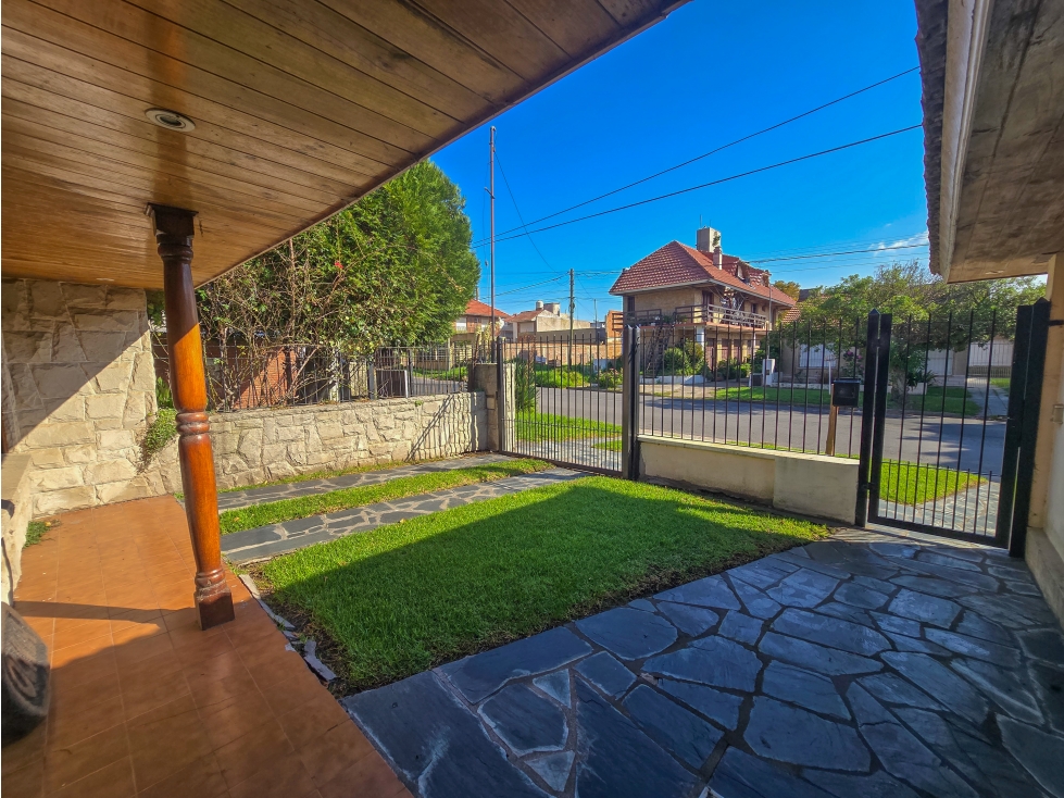 Casa 5 ambientes con parque- Mogotes — foto 3