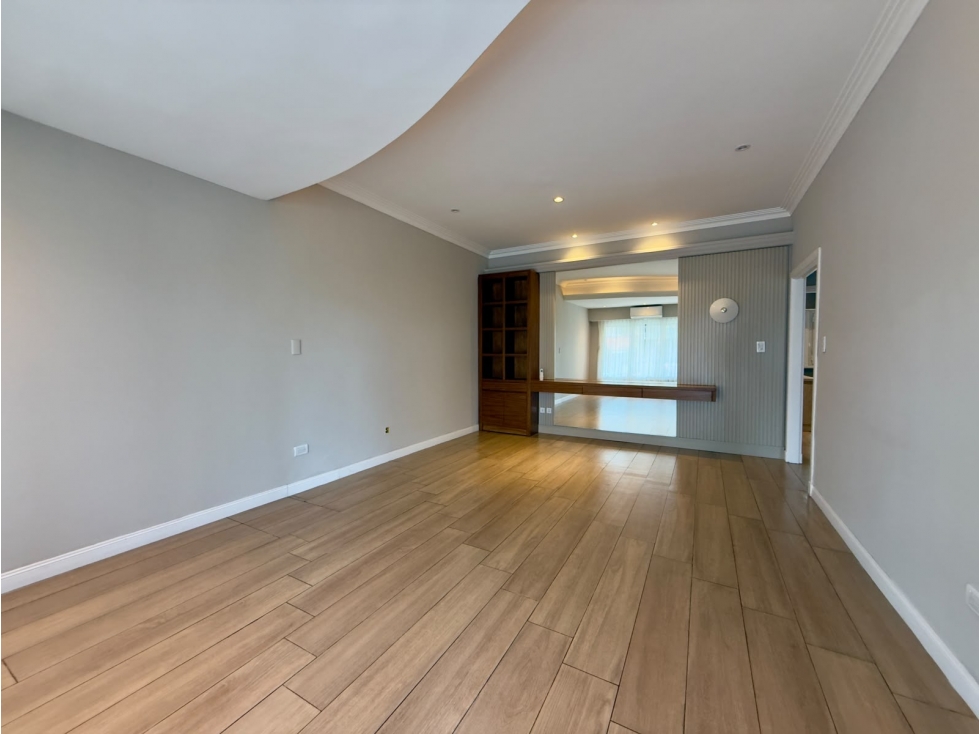 Chalet 3 amb. a estrenar con parque y garage - Buenos Aires y Laprida - 2