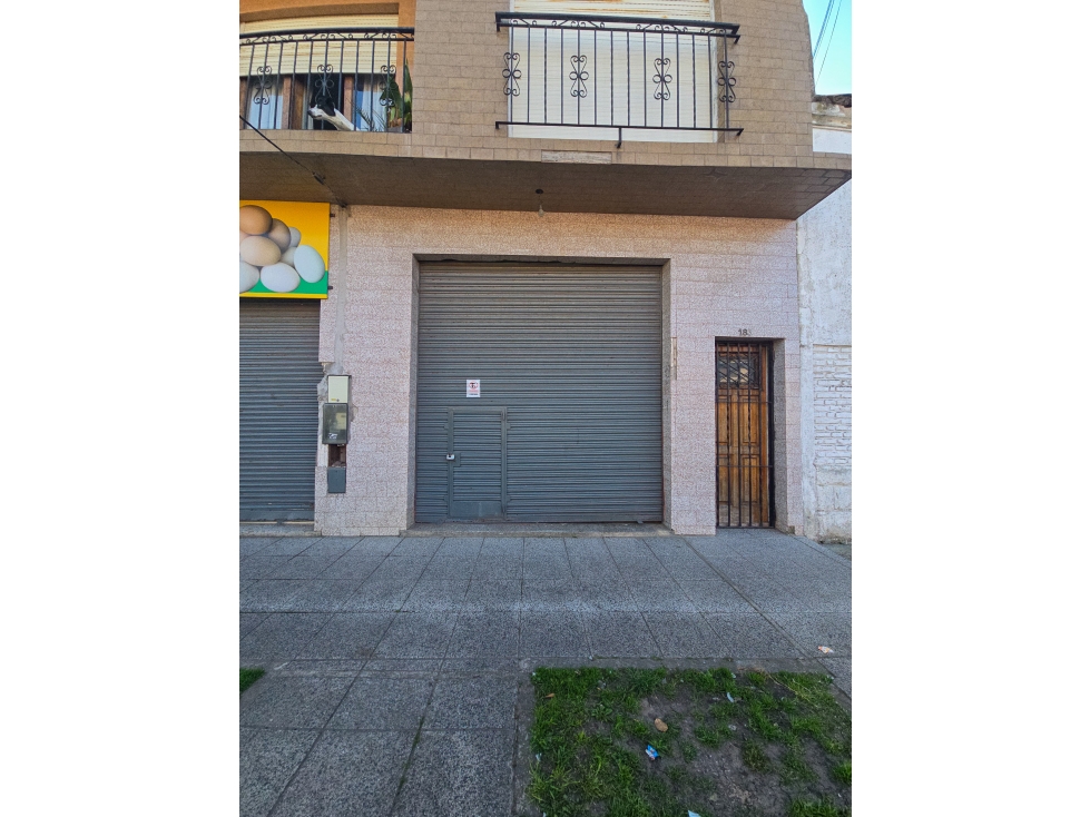 Local 50m2 - Jose Hernández y Gaboto — foto 2
